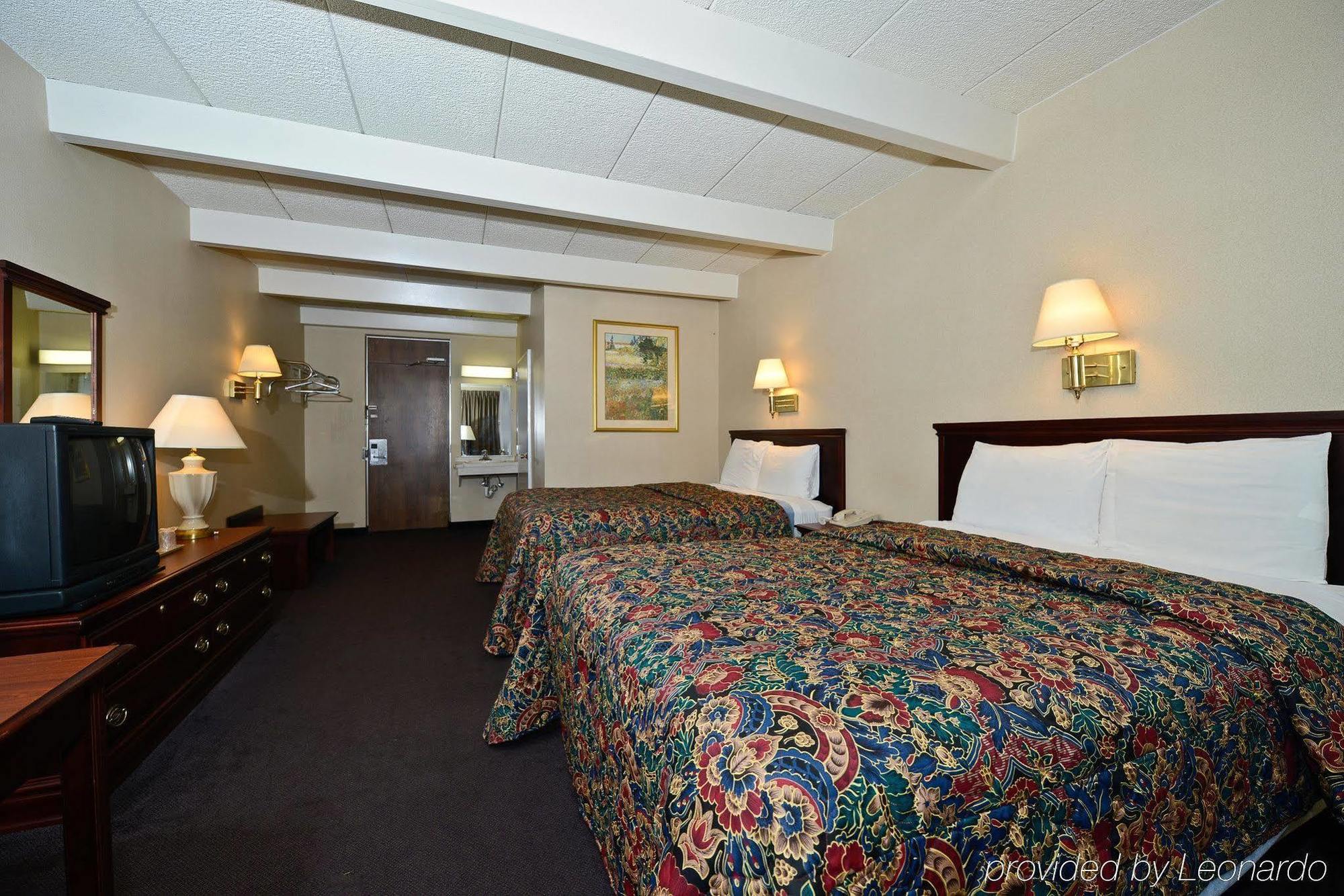 America'S Best Value Inn Phillipsburg Easton Room photo